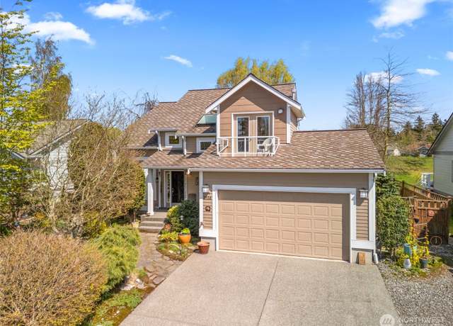 Property at 7958 W Golf Course Dr, Blaine, WA 98230, 3 beds, 2.5 baths