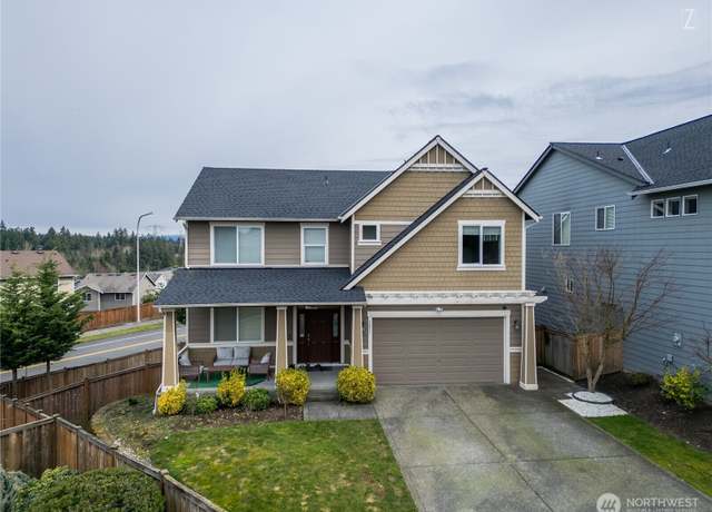 Property at 1211 SW 340th St, Federal Way, WA 98023, 3 beds, 2.5 baths