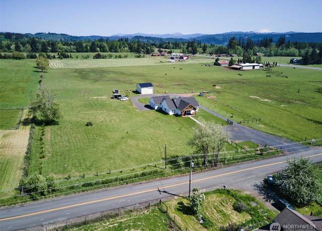 Property at 128 Kennedy Rd, Onalaska, WA 98570, 3 beds, 2 baths