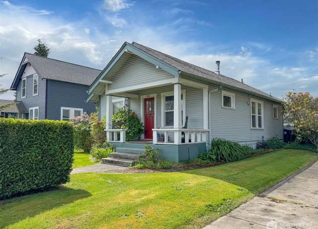 Property at 702 E 2nd St, Port Angeles, WA 98362, 2 beds, 1 bath