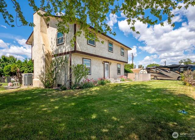 Property at 517 Marginal Way, Quincy, WA 98848, 3 beds, 2.5 baths