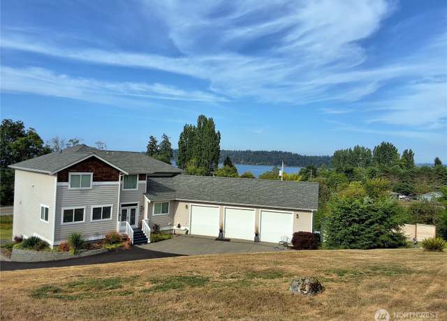 Property at 9498 SE Southworth Dr, Port Orchard, WA 98366, 3 beds, 2.5 baths