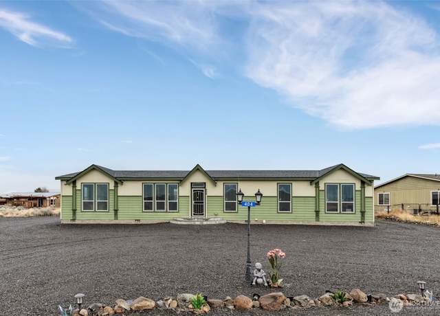 Property at 404 Airport Way SW, Mattawa, WA 99349, 3 beds, 2 baths