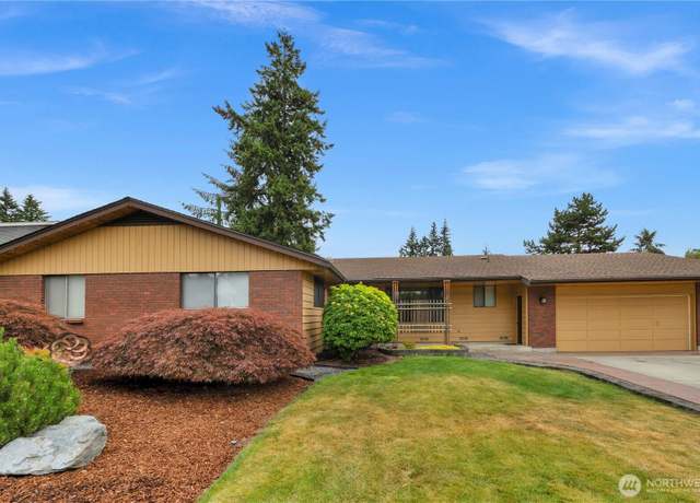 Property at 2124 104th St SE, Everett, WA 98208, 3 beds, 2.5 baths