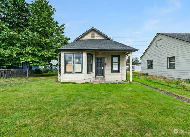 Property at 1008 W Wishkah St, Aberdeen, WA 98520, 2 beds, 1 bath