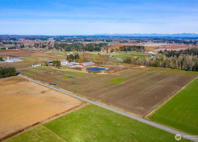 Property at 490 W Laurel Rd, Bellingham, WA 98226, 5 beds, 3.5 baths