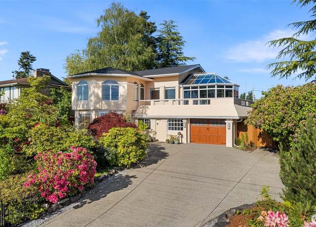 Property at 1550 N Narrows Dr, Tacoma, WA 98406, 3 beds, 3 baths