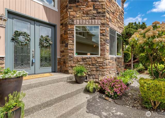 Property at 8228 NE 187th Way, Kenmore, WA 98028, 4 beds, 3.5 baths