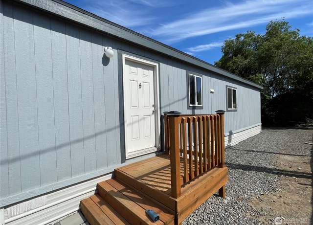 Property at 2700 Fruitvale Blvd #60, Yakima, WA 98902, 3 beds, 2 baths