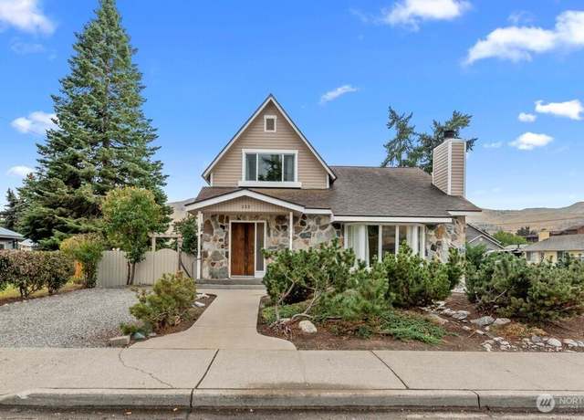 Property at 233 W Gibson Ave, Chelan, WA 98816, 4 beds, 1.5 baths