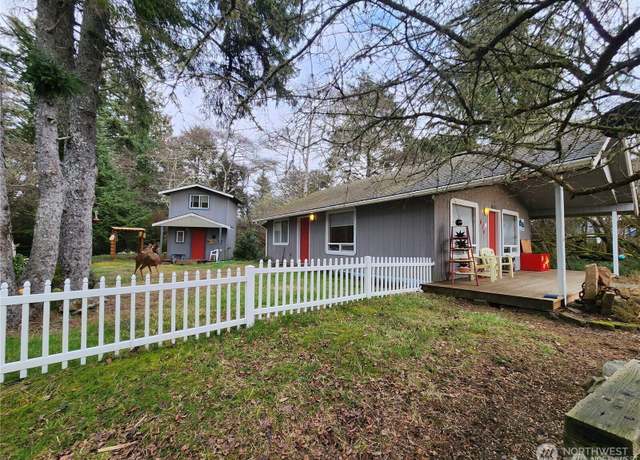 Property at 639 Birch Pl NE, Ocean Shores, WA 98569, 2 beds, 1 bath