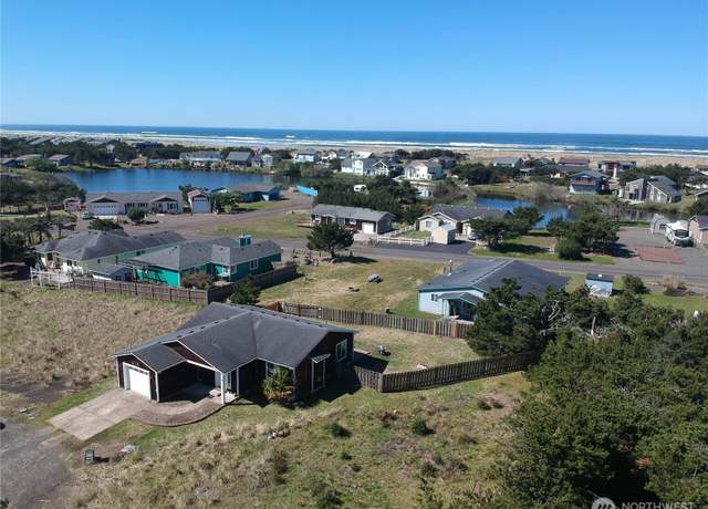 Property at 901 344th St, Ocean Park, WA 98640, 3 beds, 2 baths