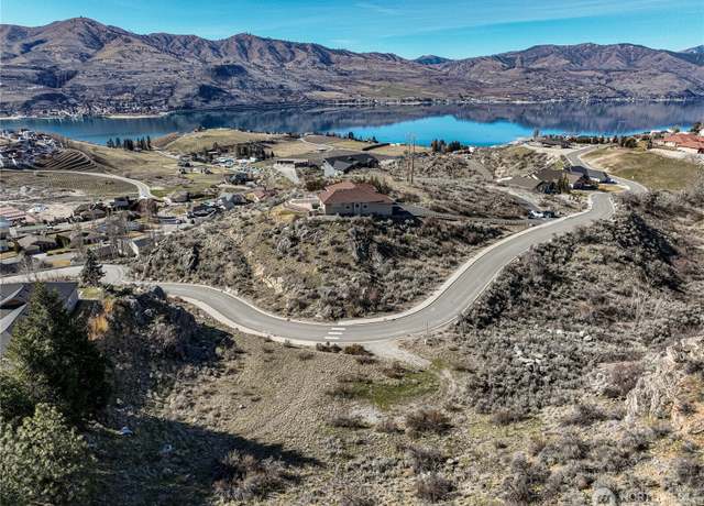 Property at 104 Crest Dr, Chelan, WA 98816