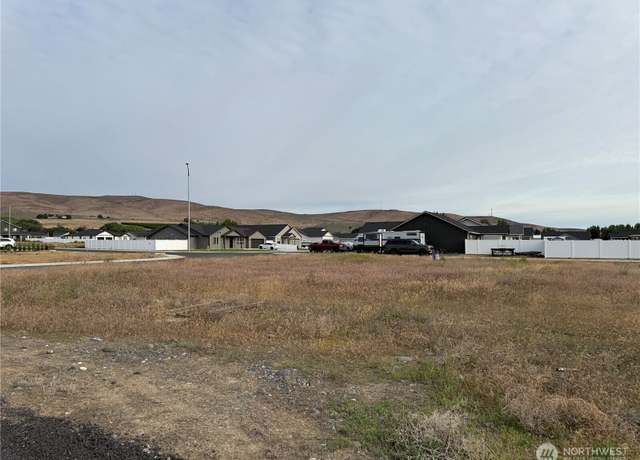 Property at 88 Sunwest Dr, Ephrata, WA 98823