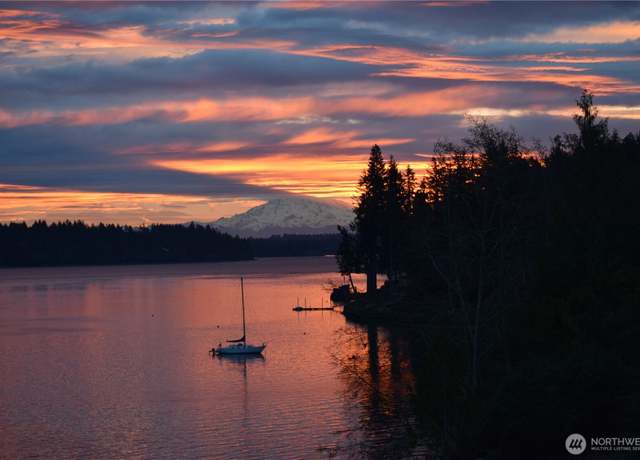 Property at 2406 Island Dr NW, Olympia, WA 98502, 4 beds, 2.5 baths