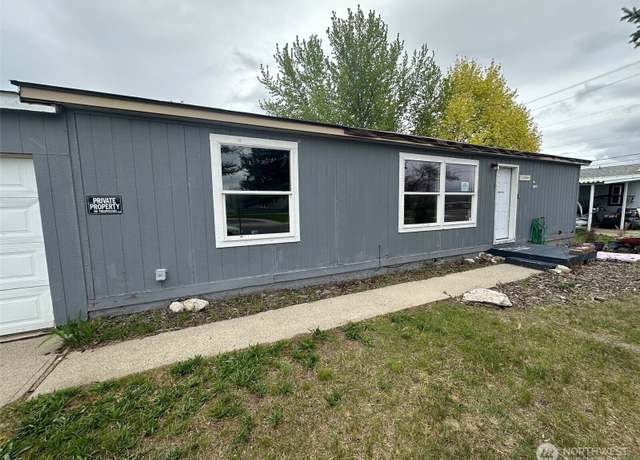 Property at 1413 E D St, Deer Park, WA 99006, 3 beds, 2 baths