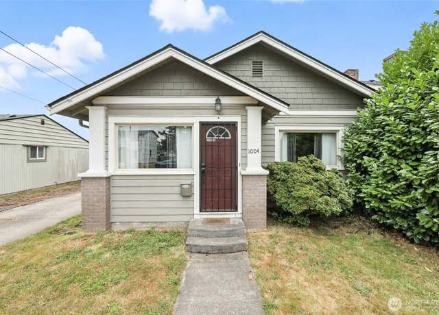 Property at 1004 S 5th Ave, Kelso, WA 98626, 2 beds, 1 bath