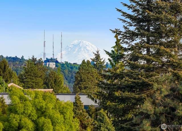 Property at 4426 Midvale Ave N, Seattle, WA 98103, 2 beds, 2 baths