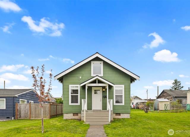 Property at 1105 19th St, Anacortes, WA 98221, 2 beds, 1.5 baths
