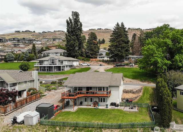 Property at 2707 Angel Ln, East Wenatchee, WA 98802, 4 beds, 3 baths