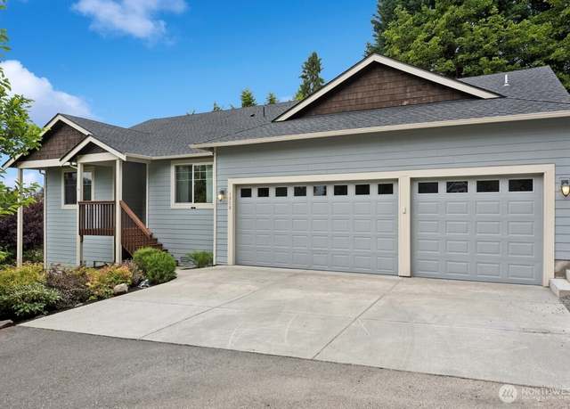 Property at 1310 Maple Ave, Snohomish, WA 98290, 4 beds, 2 baths