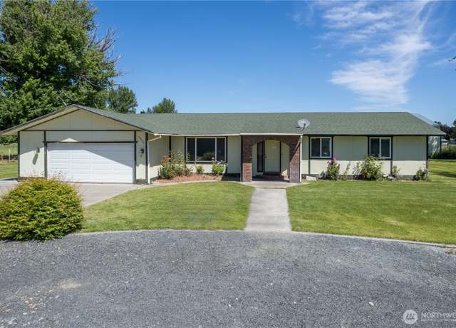 Property at 10898 NE 5.2 Rd, Moses Lake, WA 98837, 3 beds, 2.5 baths