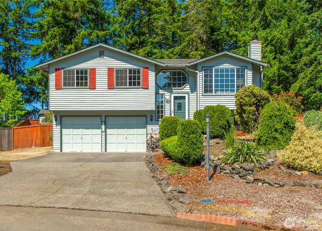 Property at 17415 95th Avenue Ct E, Puyallup, WA 98375, 3 beds, 3 baths