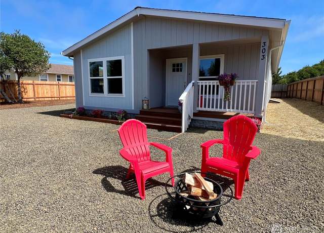 Property at 303 N Wynoochee Dr SW, Ocean Shores, WA 98569, 3 beds, 2 baths