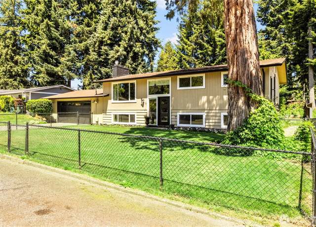 Property at 514 W St SE, Tumwater, WA 98512, 4 beds, 1.5 baths