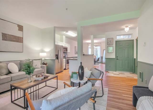 Property at 14816 29th Ave W Unit B102, Lynnwood, WA 98087, 2 beds, 2 baths