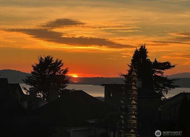 Property at 1604 28th Ave W, Seattle, WA 98199, 5 beds, 3 baths