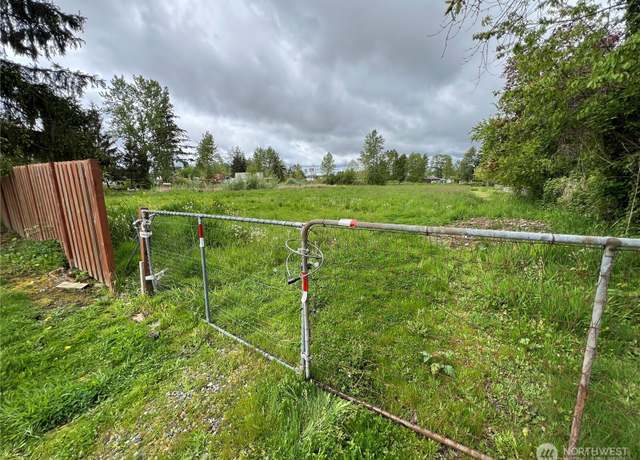 Property at 10512 22nd Ave E, Tacoma, WA 98445