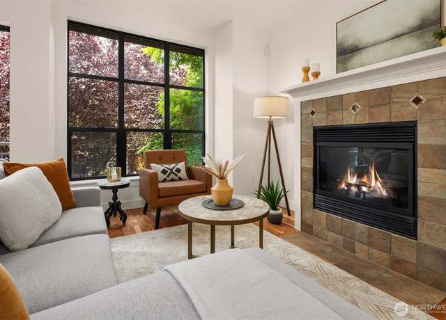Property at 3648 Dayton Ave N Unit B, Seattle, WA 98103, 2 beds, 2.5 baths
