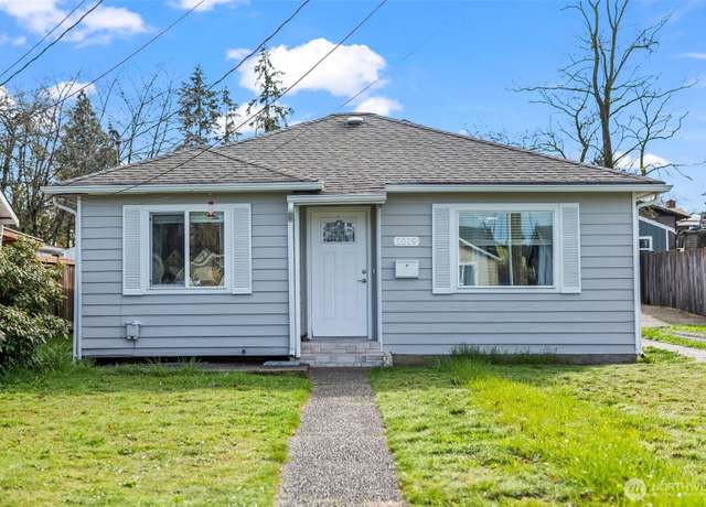 Property at 1019 S Oxford St, Tacoma, WA 98465, 3 beds, 2 baths