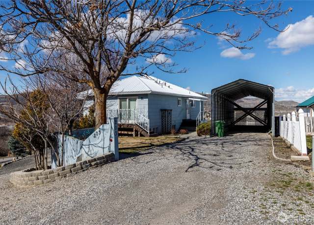 Property at 203 Roosevelt Dr, Grand Coulee, WA 99133, 3 beds, 2.5 baths
