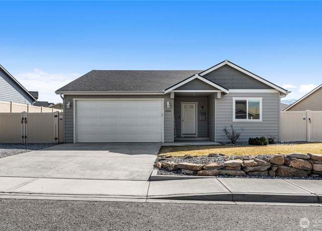 Property at 2254 SE Maryhill St, East Wenatchee, WA 98802, 3 beds, 2 baths