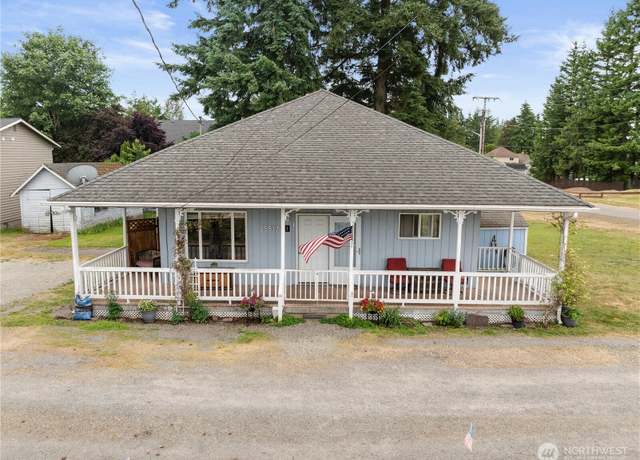 Property at 25517 Lawson St, Black Diamond, WA 98010, 5 beds, 3 baths