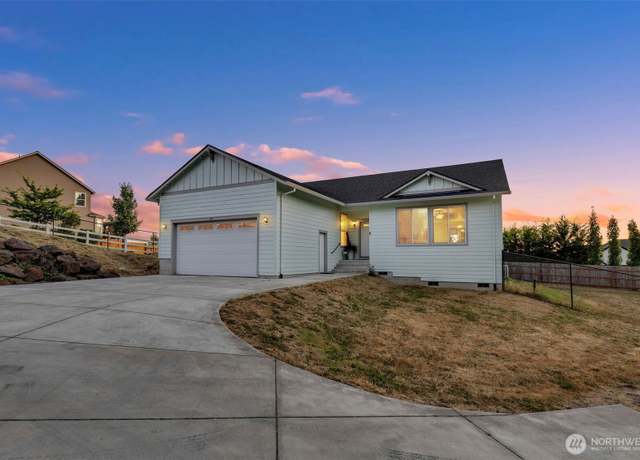 Property at 499 Waters Watch Rd, Kalama, WA 98625, 3 beds, 2 baths