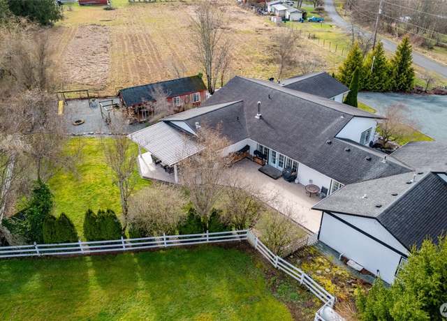 Property at 23925 Goldie Ln, Mount Vernon, WA 98273, 3 beds, 4 baths