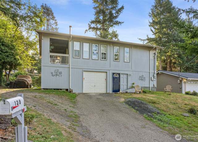 Property at 128 N Saxon St, Centralia, WA 98531, 2 beds, 1.5 baths