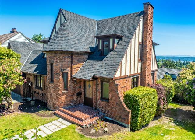 Property at 5808 Princeton Ave NE, Seattle, WA 98105, 4 beds, 2.5 baths