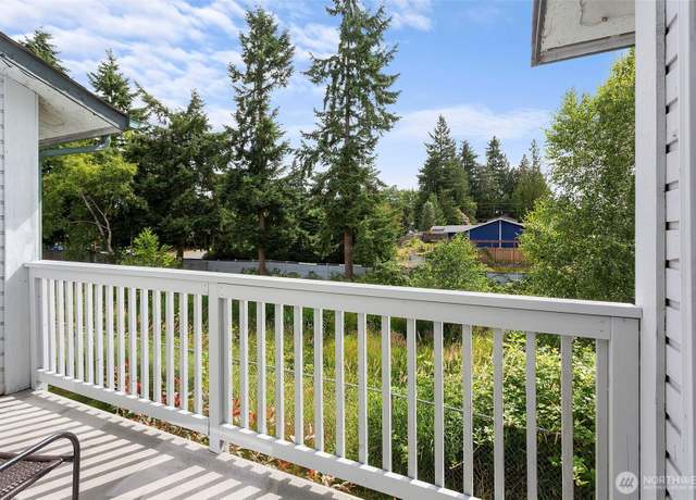Property at 8823 Holly Dr Unit H206, Everett, WA 98208, 2 beds, 1.5 baths