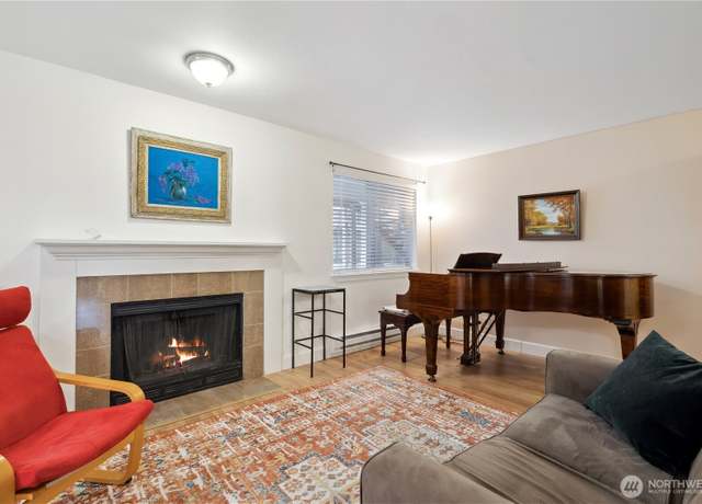 Property at 15415 35th Ave W Unit C-105, Lynnwood, WA 98087, 2 beds, 2 baths