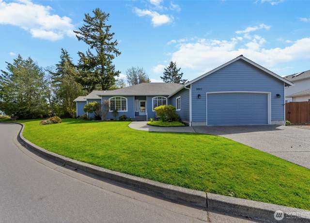 Property at 1901 Ohio Ave, Anacortes, WA 98221, 3 beds, 2 baths