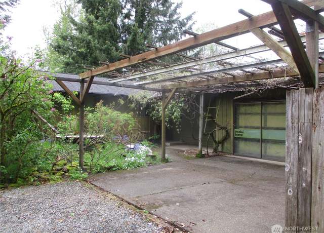 Property at 14303 113th Avenue Ct E, Puyallup, WA 98374, 3 beds, 1 bath