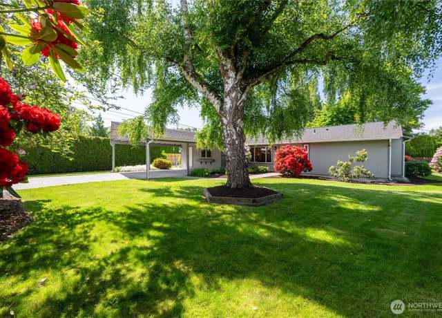 Property at 1215 S Walnut St, Burlington, WA 98233, 3 beds, 2 baths
