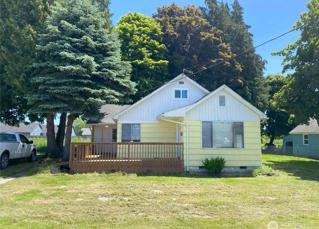 Property at 2314 38th Ave, Longview, WA 98632, 4 beds, 1 bath