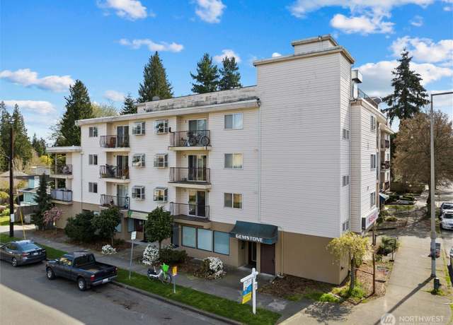 Property at 12056 15th Ave NE #202, Seattle, WA 98125, 1 bed, 1 bath