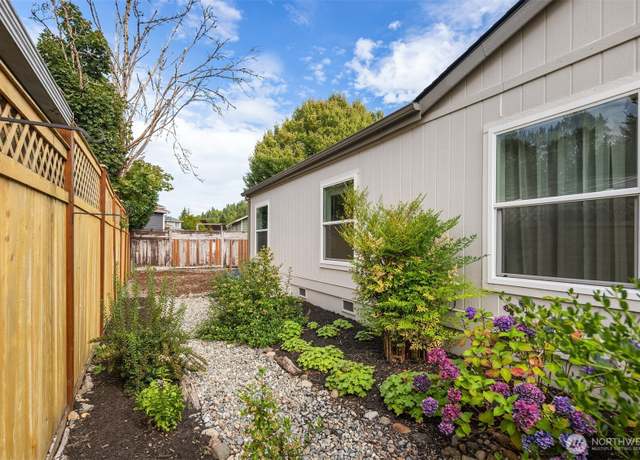 Property at 15400 SE 155th Pl #28, Renton, WA 98058, 3 beds, 2 baths