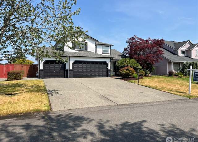Property at 13703 68th Avenue Ct E, Puyallup, WA 98373, 3 beds, 2.5 baths